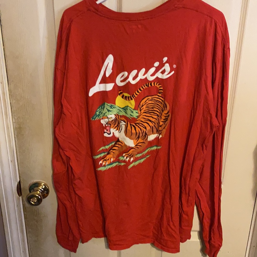 Levi’s Red Long Sleeve with Tiger Graphic on Back - Picture 3 of 5
